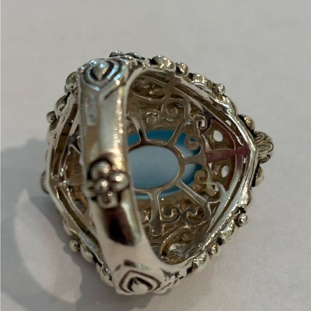Elegant Silver and Gold Women's Ring with Blue Stone - Picture 4 of 4